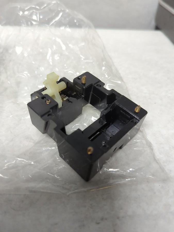 ALLEN-BRADLEY,Z-21129,COIL COVER SIZE 0 SERIES K NOS