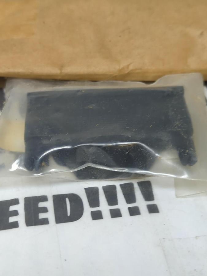 Used GE FANUC,IC697ACC702A,I/O TERMINATOR PLUG NEW