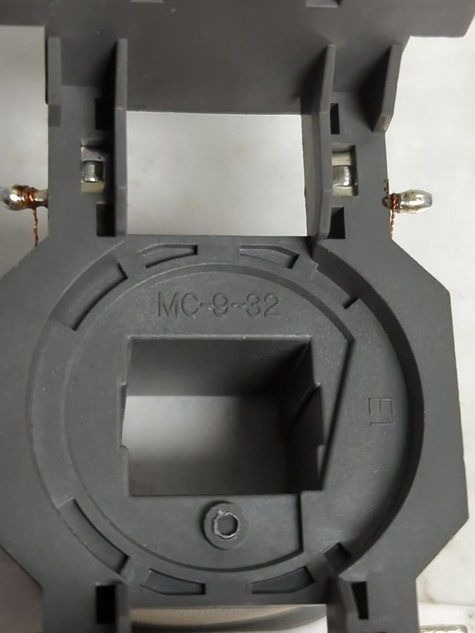 Used CERUS,MC-9-32,MINI CONTACTOR COIL 240V 50/60HZ PRE-OWNED