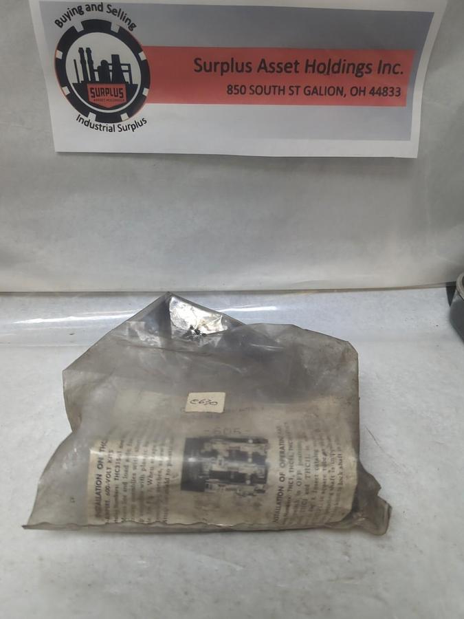 GENERAL ELECTRIC,THC31S61,FUSE CLIP ASSEMBLY 30A 600V MOD. 1 NOS