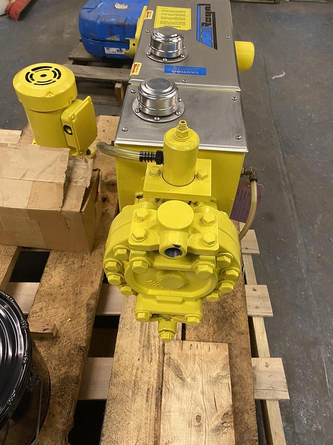 Used MILTON ROY,MBH161-8HPBCBM4SE-ST11NN11, 1/2HP 26GPH 220PSI