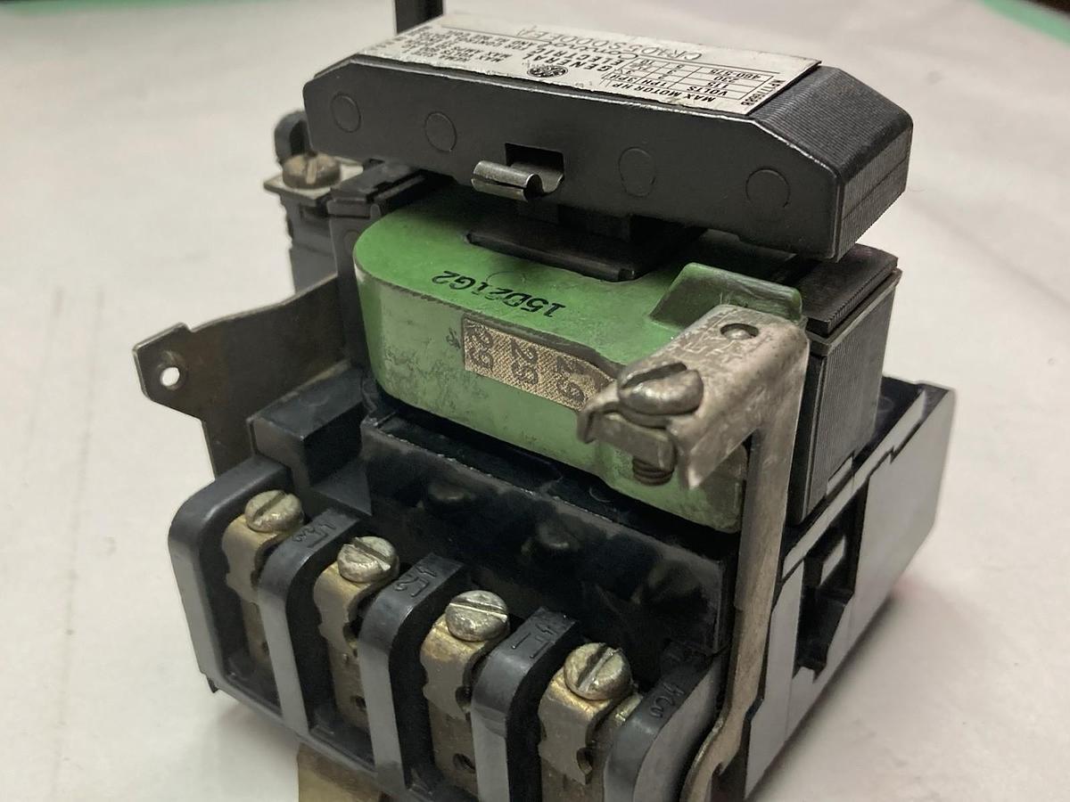 Used General Electric,CR105S000EEA,Motor Starter Size 1 600VAC