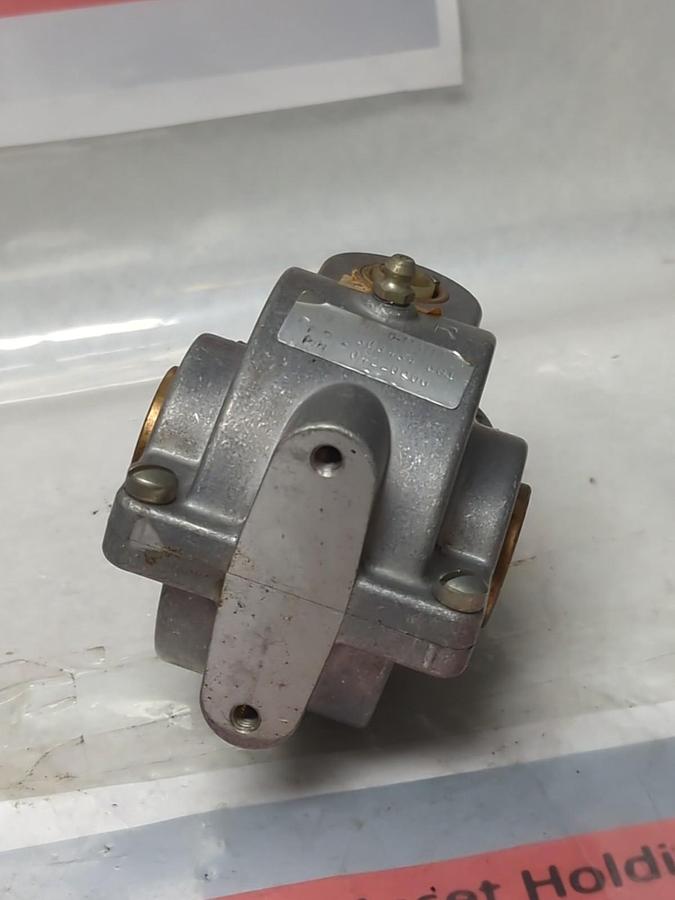 Used TOL-O-MATIC,04220000,GEAR BOX 303434001 PRE-OWNED