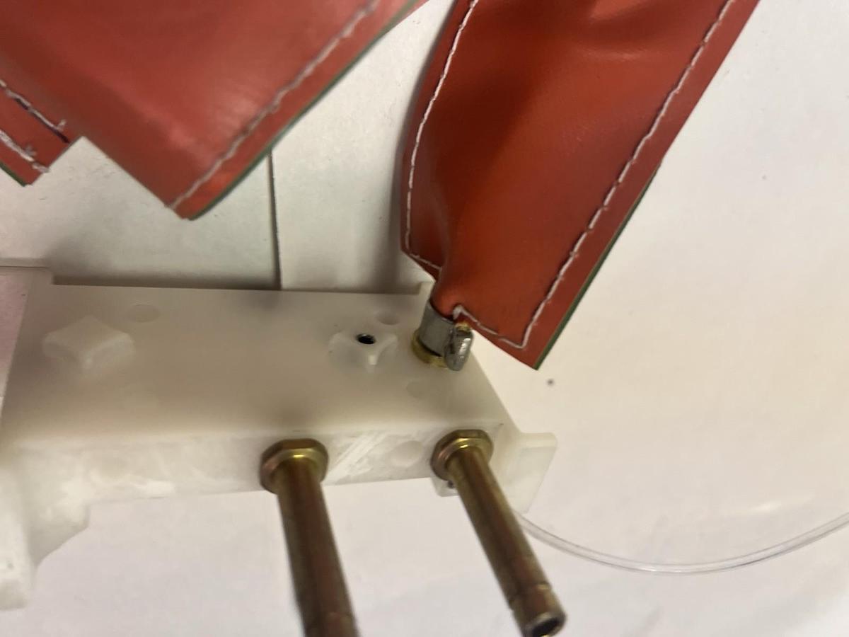 UNBRANDED,MOUNTING BLOCK W/ COPPER BARBS Silicone Rubber Enclosure Heater 72"