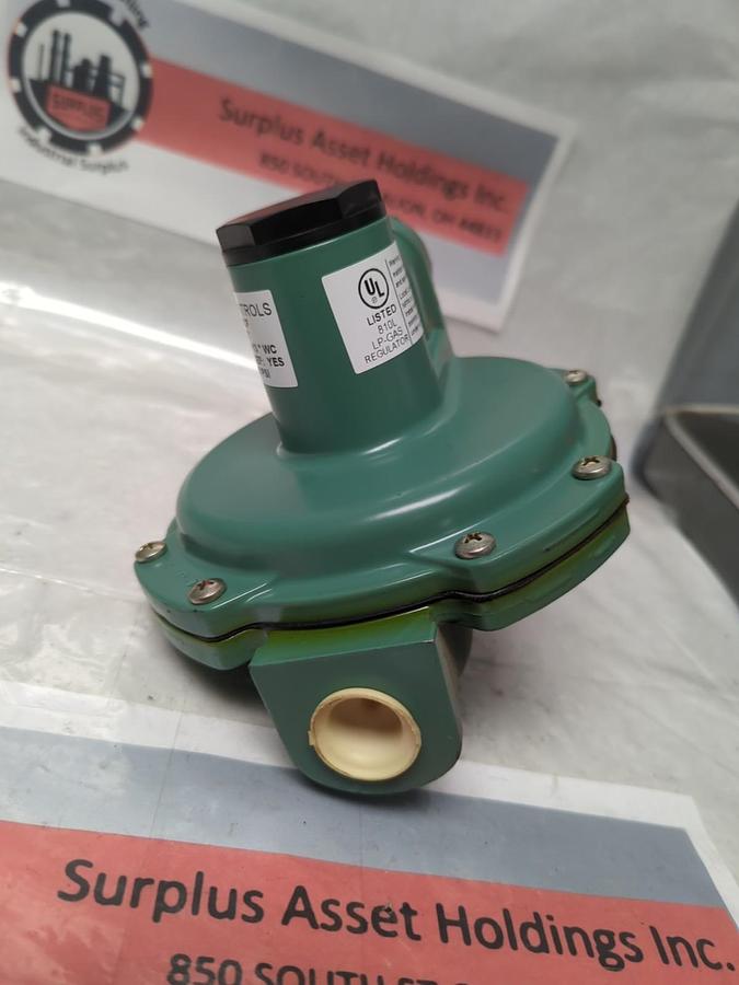 FISHER CONTROLS,R622-BCF,REGULATOR 10 PSI ORFICE 7/32 INCH NOS