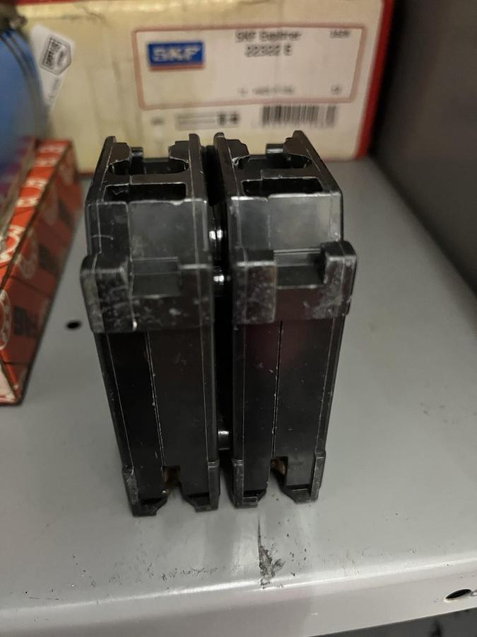 Used SQUARE D,HOM230,CIRCUIT BREAKER 30A 120/240V 2P LOT OF 3