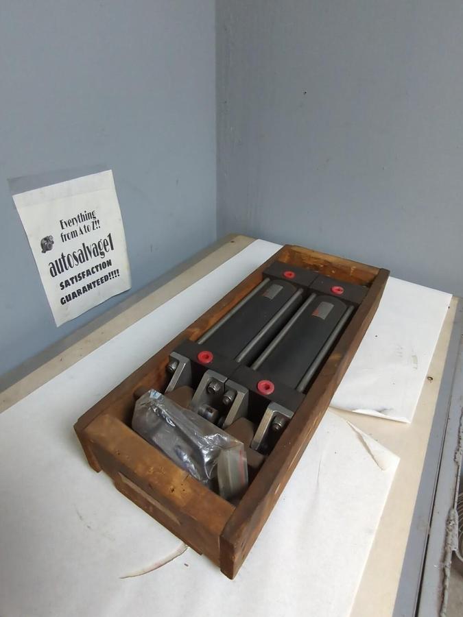 HANNA,MP1-CACC 3.25 3.00 FSM1A,CYLINDERS 3-1/4 IN BORE 3 IN STROKE LOT OF 2 NOS