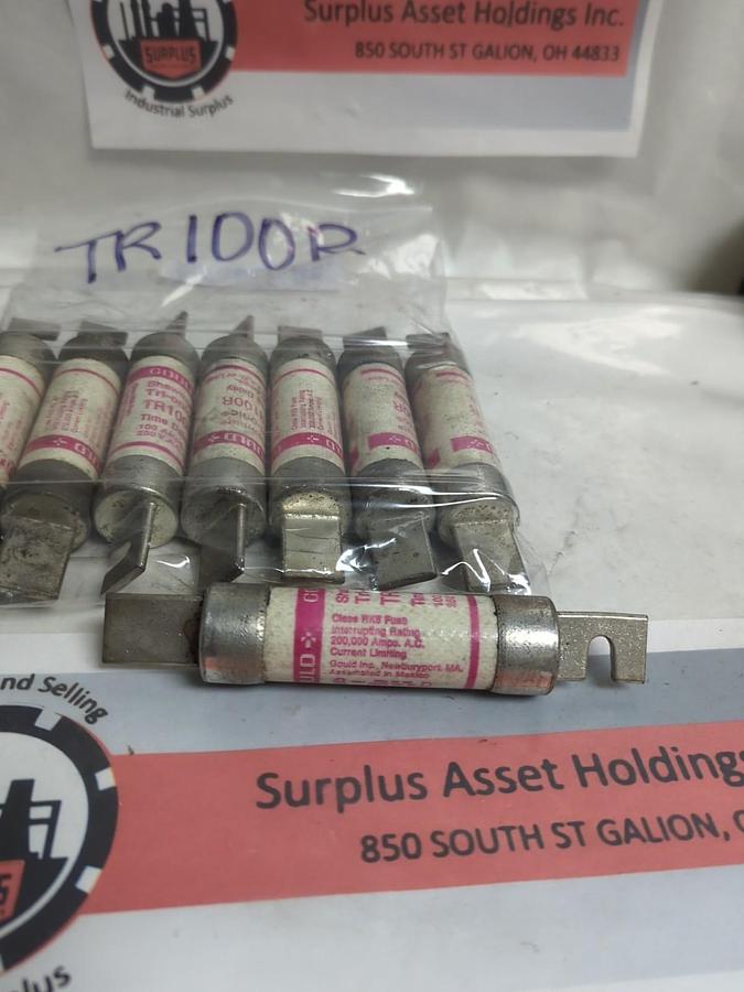 Used FERRAZ SHAWMUT,TR100R,TRI-ONIC 100 AMP FUSE LOT OF 8 PRE-OWNED