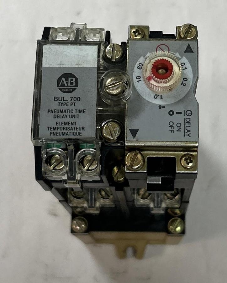 Used ALLEN BRADLEY,700-PT400A1,PNEUMATIC TIME DELAY RELAY
