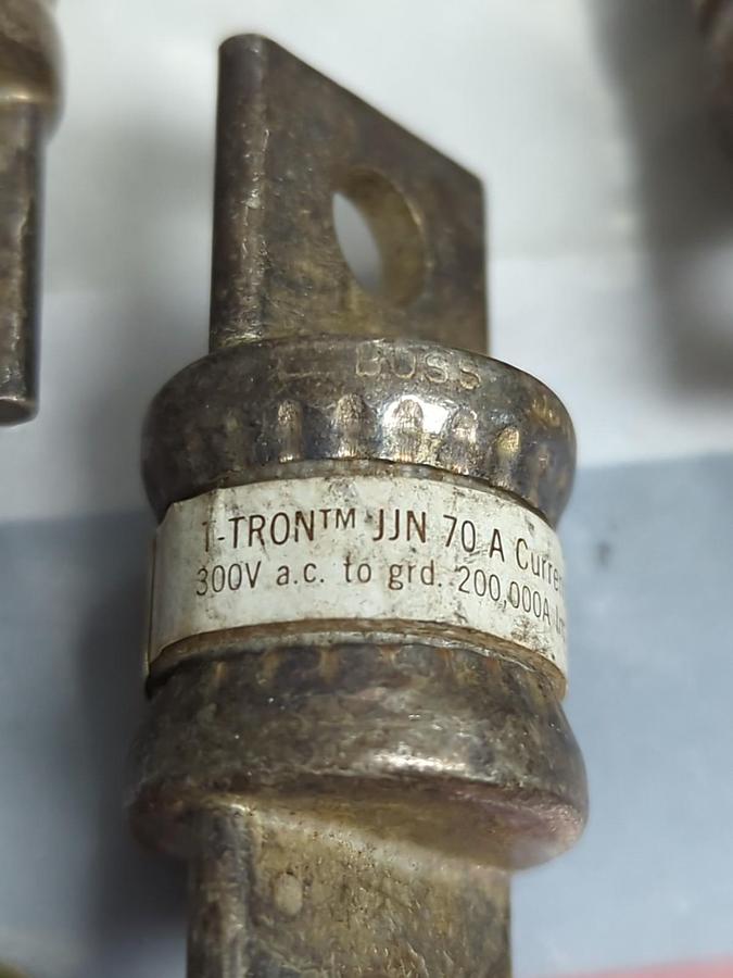 Used BUSSMANN,JJN-70,T-TRON FUSE 70 AMP LOT OF 4 PRE-OWNED