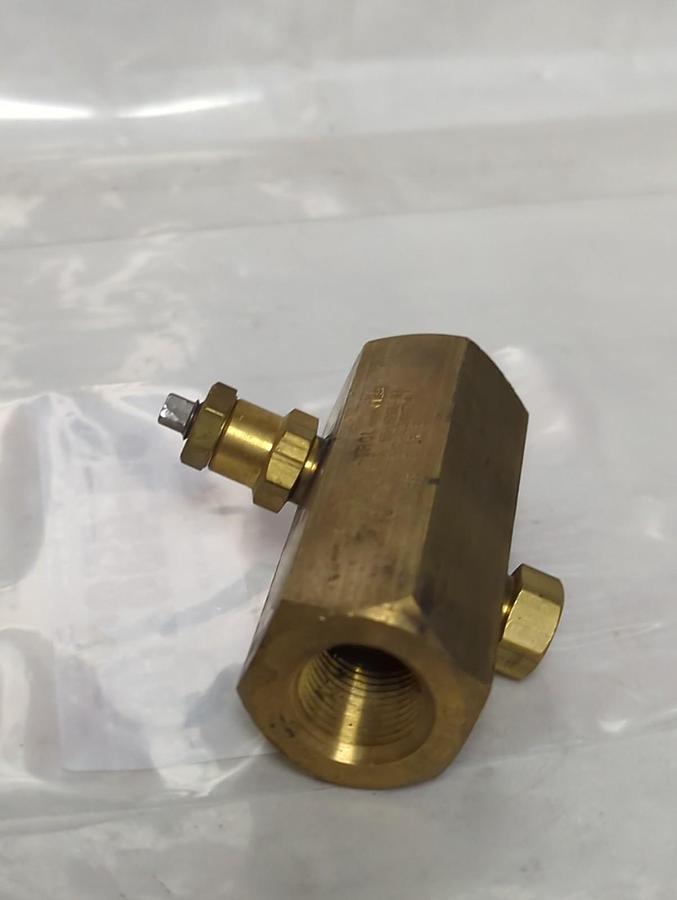 Used DELTROL,F25B,PNEU-TROL 3/8 INCH FLOW CONTROL VALVE PRE-OWNED