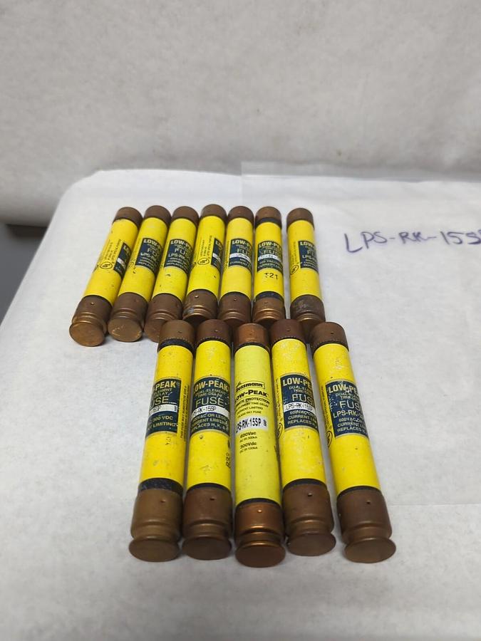 Used COOPER BUSSMANN,LPS-RK-15SP,LOW-PEAK 15 AMP FUSE LOT OF 12 PRE-OWNED