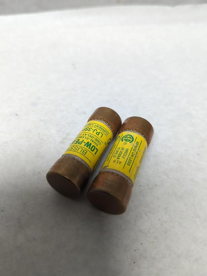Used COOPER BUSSMANN,LPJ-3SP,LOW-PEAK 3 AMP FUSE LOT OF 2 PRE-OWNED
