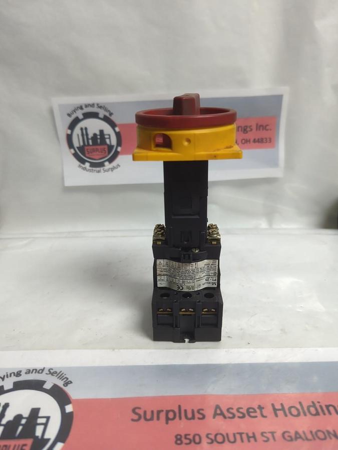 Used MOELLER,P1-25,ROTARY SWITCH DISCONNECT ASSEMBLY PRE-OWNED