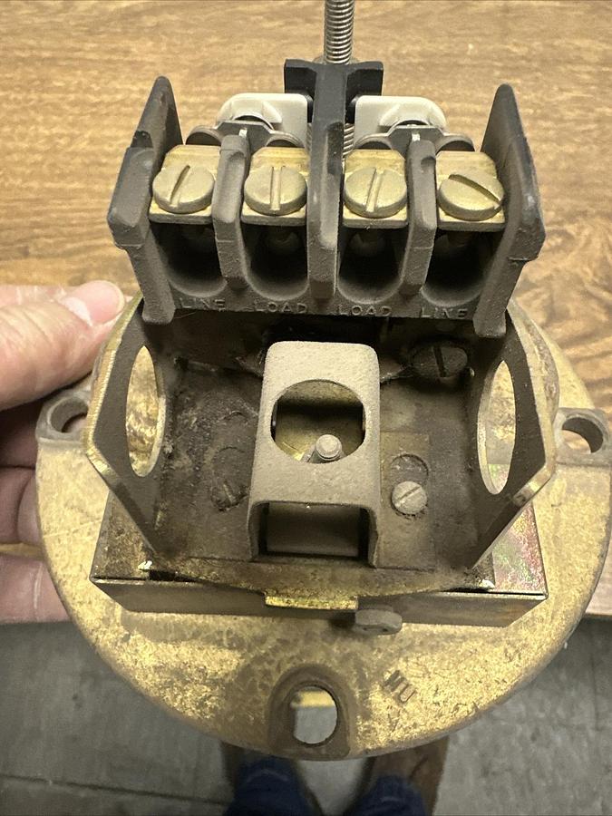 Square D,9037-DG-4,Series B Flange Mounted with 36" Shaft