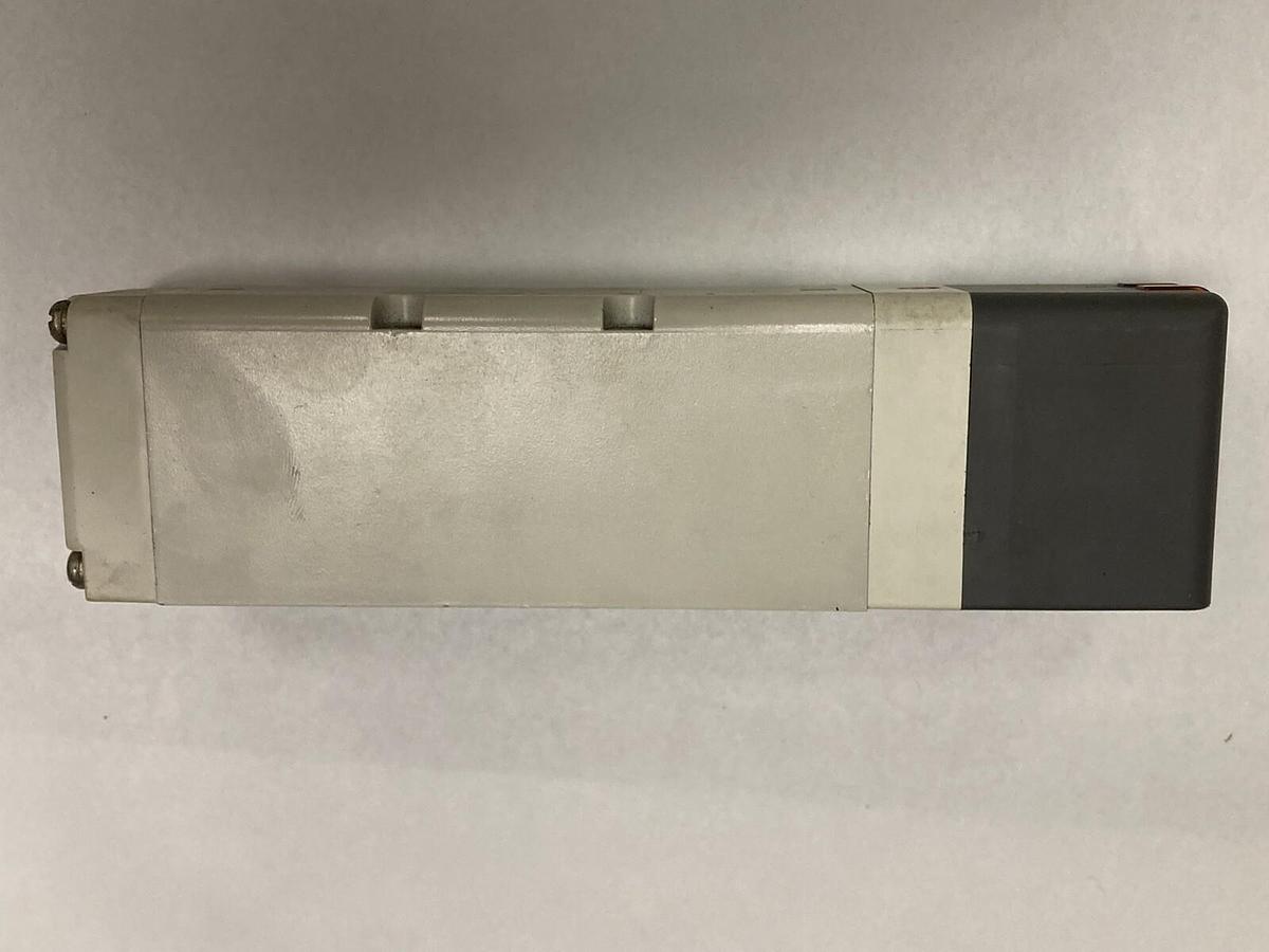 Used SMC,VQ5101-5W,Pneumatic Solenoid Valve 0.2-1.0MPa