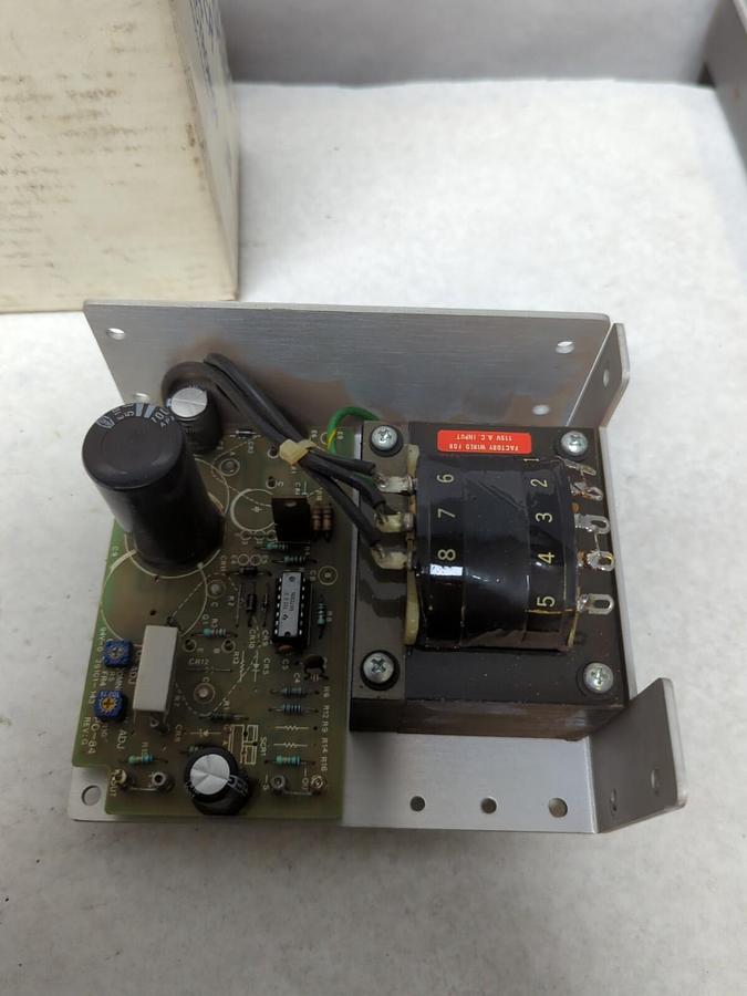 ACDC ELECTRONICS,MODEL 24N,POWER SUPPLY 2.4 AMP 24V NOS