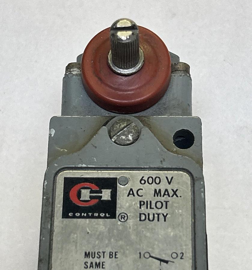 Used CUTLER HAMMER,10316H197C,LIMIT SWITCH 600V