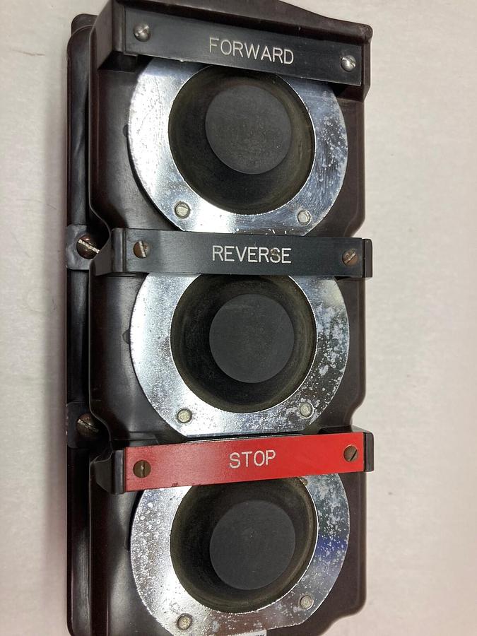 Used Cutler Hammer,Open/Close/Stop,Push Button Module