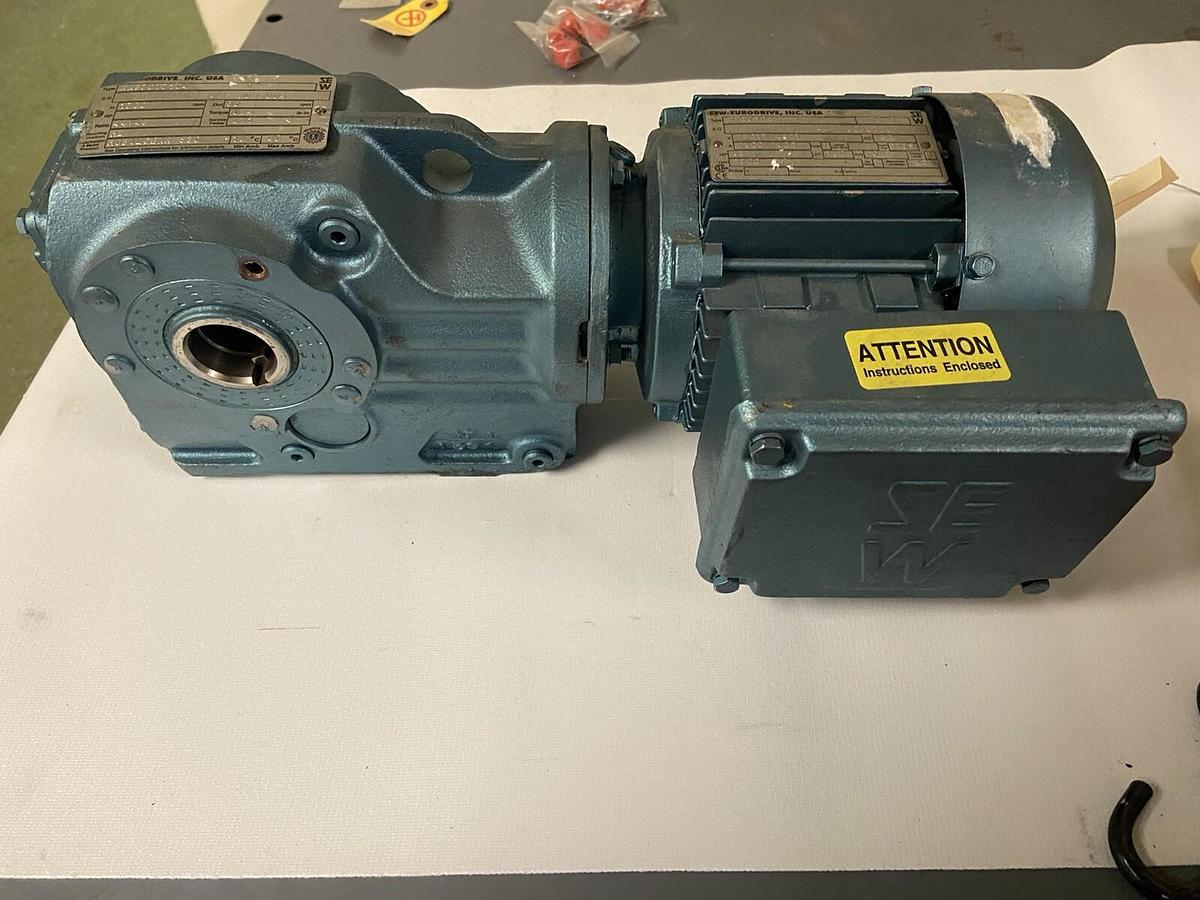 Used Sew Eurodrive,KA37DT71D4,Gearmotor Ratio 44.46 Torque 824 Lb-IN 1/2Hp Out 38 RPM