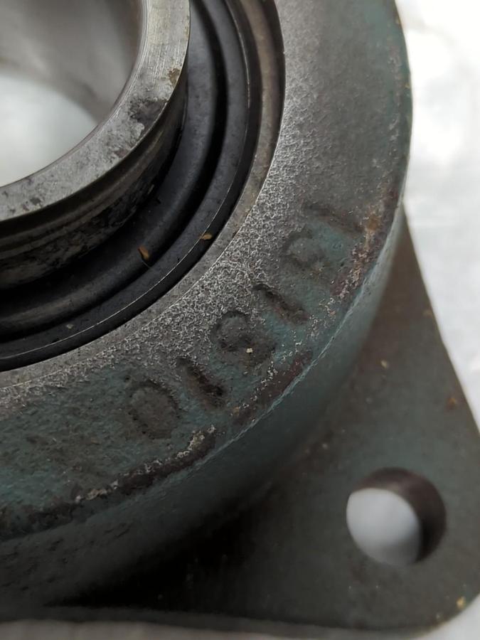 Used DODGE,131310,SXR-1-15/16 INCH BORE FLANGE MOUNT BEARING 4-BOLT BASE USED