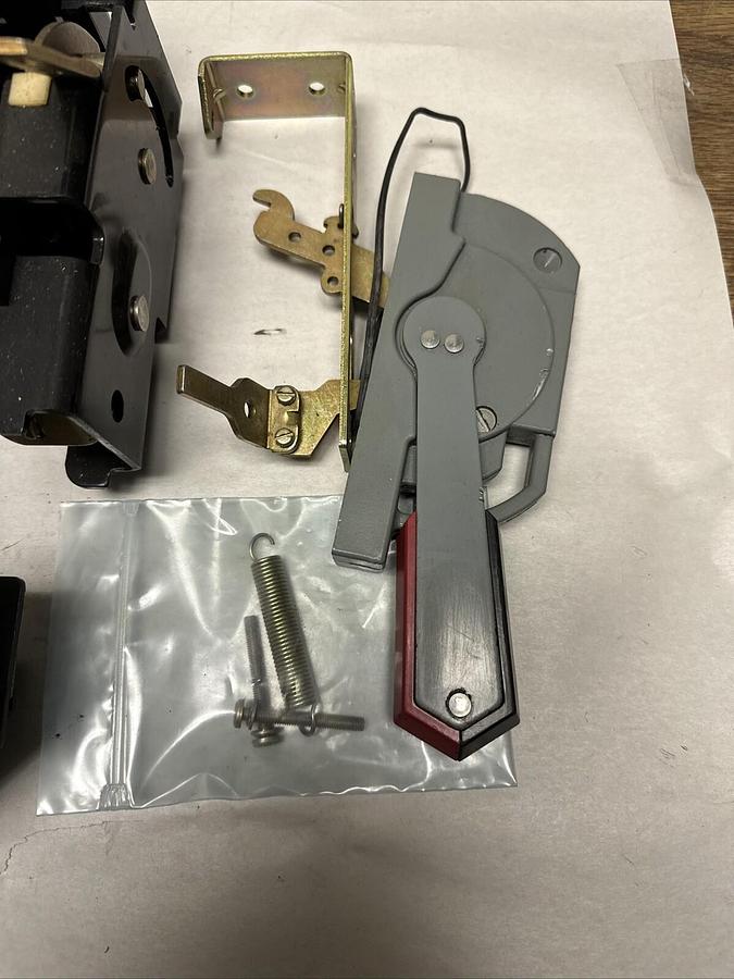 Allen-Bradley,1494V-DS30,To Wire Pull Down w/1494V-FSR633 and Pull Handle (G041)