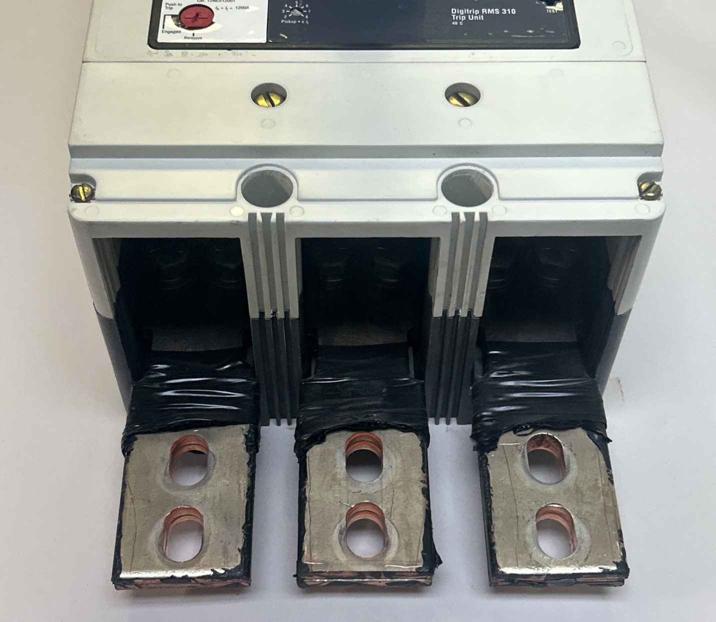 Used CUTLER-HAMMER,HND312T33W,CIRCUIT BREAKER 1200A 600V 3P