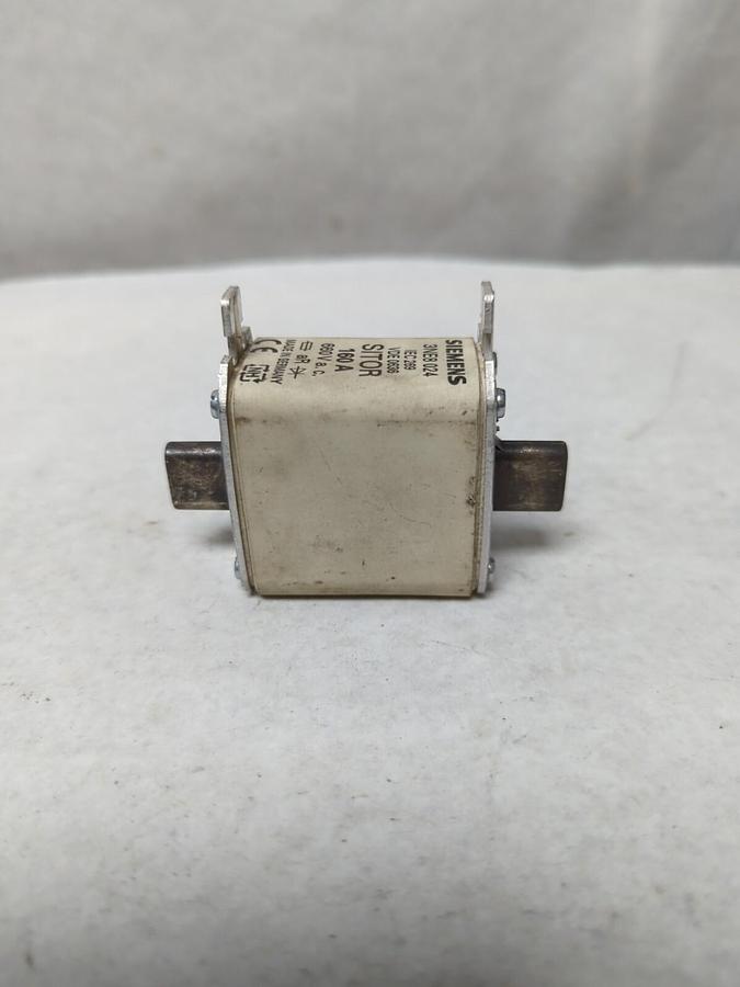 Used SIEMENS,3NE8 024,SITOR BLADE FUSE 160 AMP 660 VAC PRE-OWNED