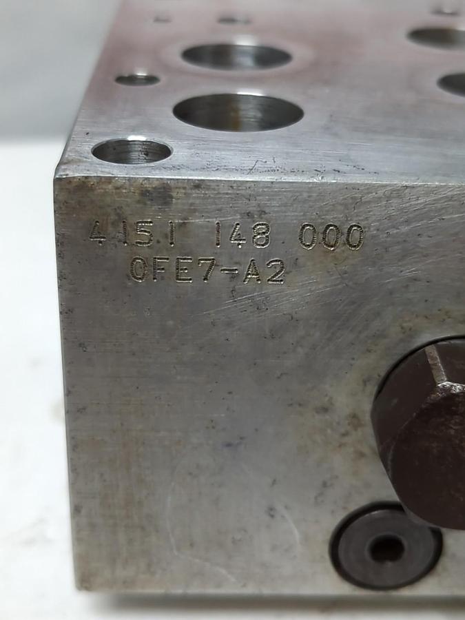 Used SUN HYDRAULICS,OFE7-A2,MANIFOLD 4151-148-000 WITH R-17A USED