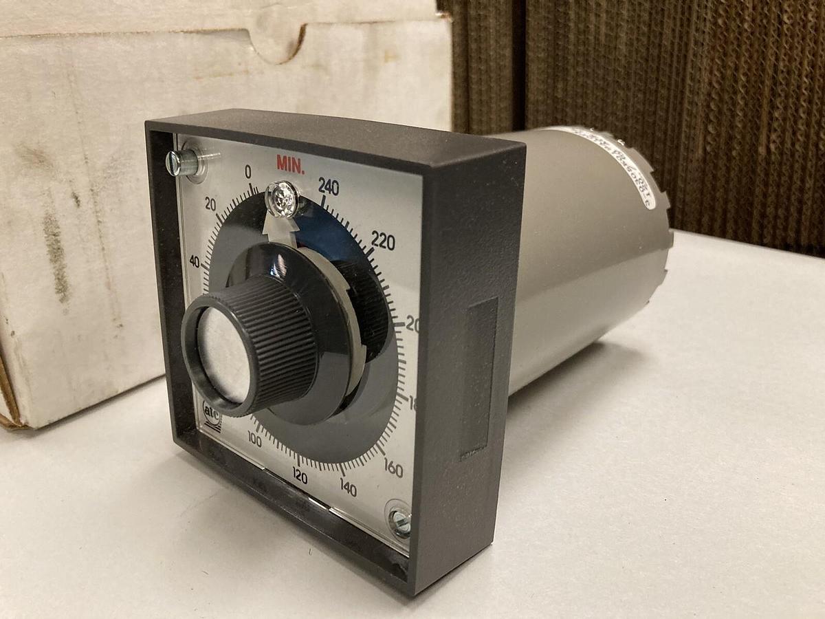 Marsh Bellofram,3-0305E019A10PX,Electromechanical Timer