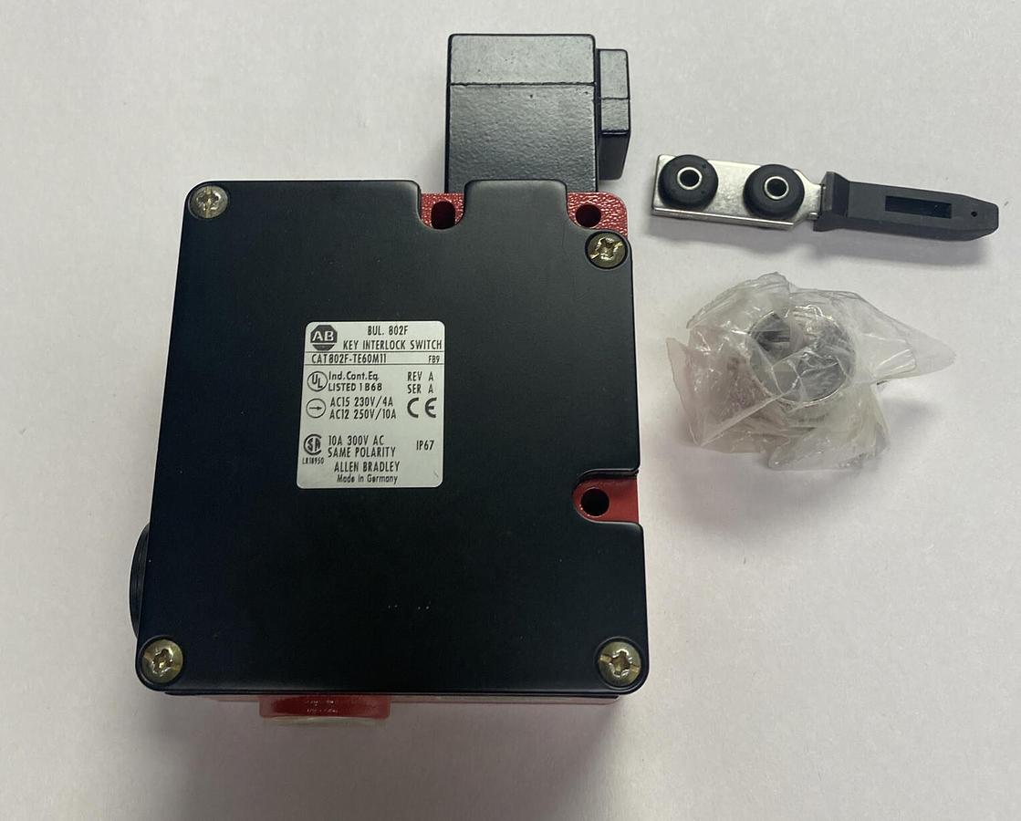 Used ALLEN BRADLEY,802F-TE60M11,SER A INTERLOCK SWITCH KEY NEW