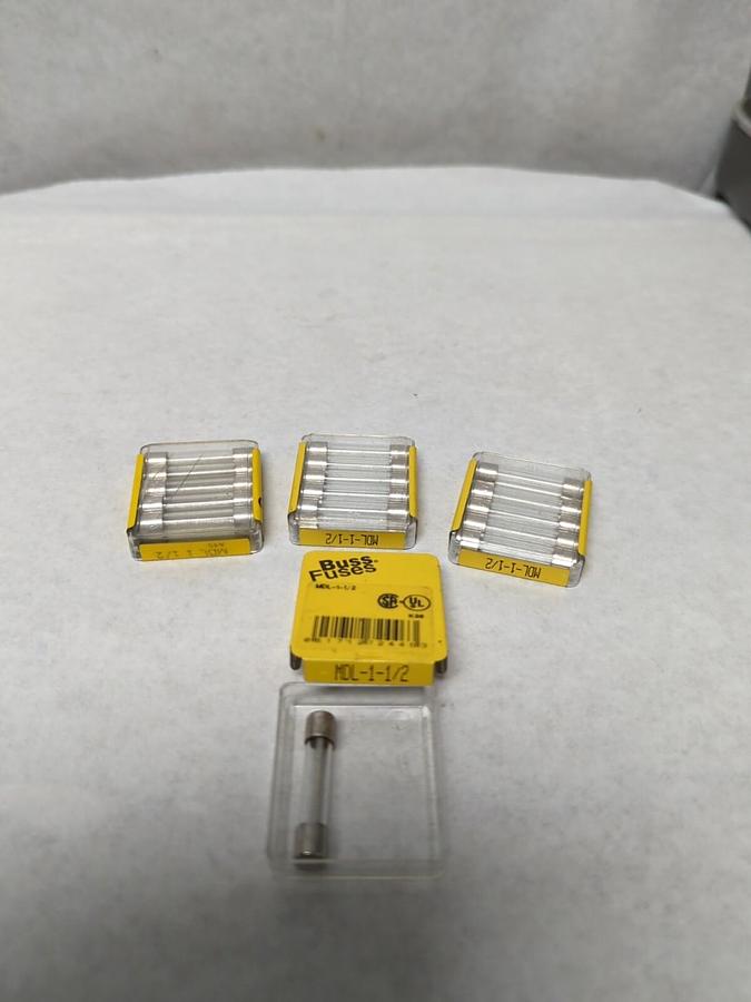 COOPER BUSSMANN,MDL 1-1/2,GLASS FUSES LOT OF 16 NOS
