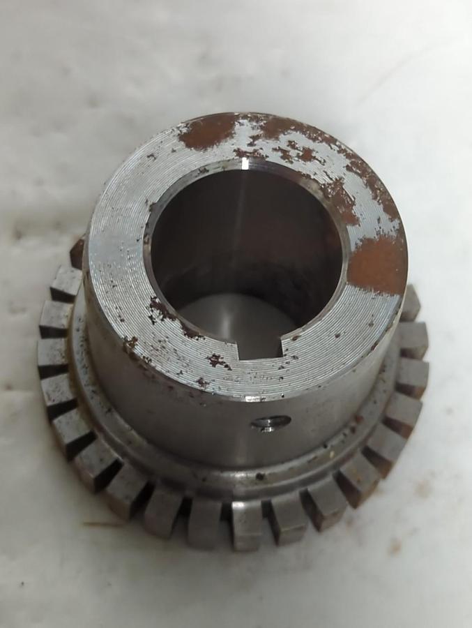 FALK,704599,30T HUB FOR STEELFLEX COUPLING 1,25 BORE 1/4 X 1/8 KW NOS
