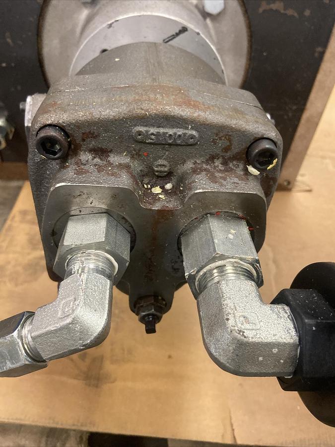 Used Parker,1620R212X3492,Hydraulic Pump 3.3GPM Ge 5KE182KTE205 Motor 3Hp 1755RPM