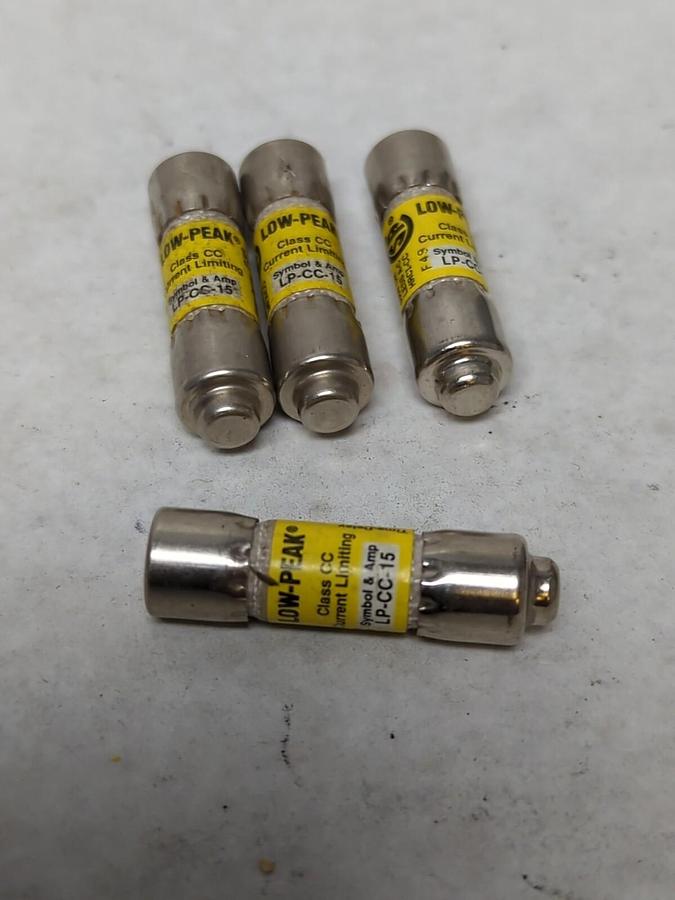 COOPER BUSSMANN,LP-CC-15,LOW-PEAK 15 AMP FUSE LOT OF 4 NOS