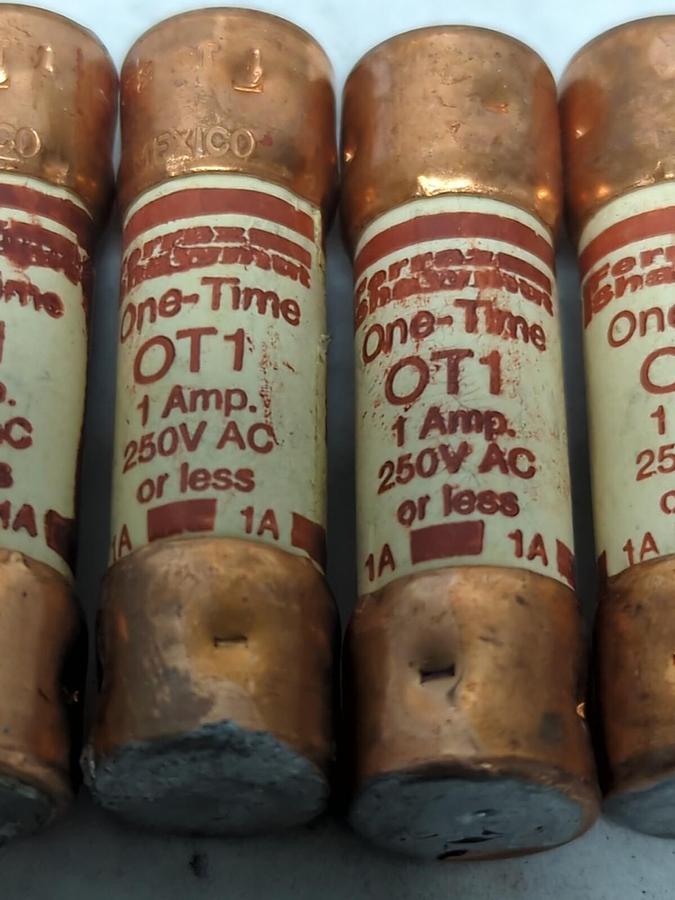 FERRAZ SHAWMUT,OT1,ONE-TIME 1 AMP FUSE LOT OF 7 PRE-OWNED