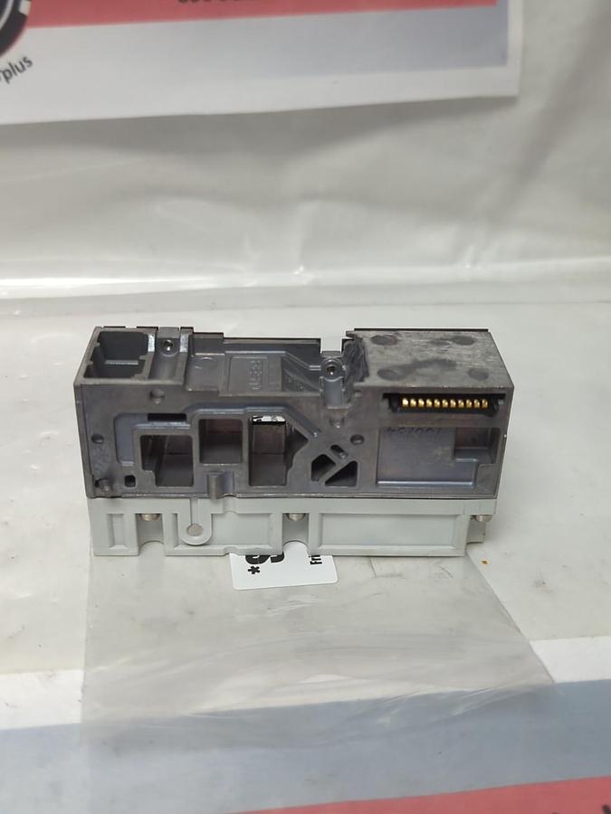 Used FESTO,VMPA1-FB-PS-1,ELECTRONICS SUB BASE PRE-OWNED