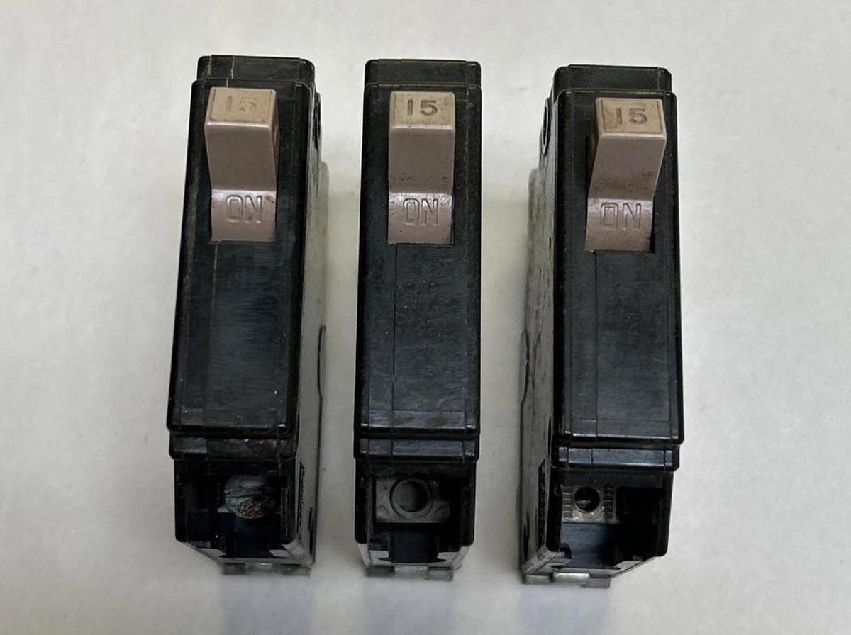Used CUTLER-HAMMER,CH115,CIRCUIT BREAKER 15A 120/240V 1P LOT OF 3