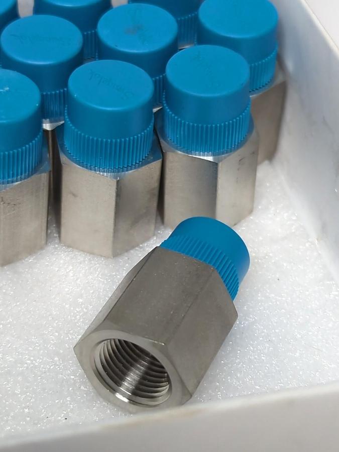 SWAGELOK,SS-6-A,STAINLESS STEEL PIPE ADAPTER 3/8MNPTX3/8FNPT LOT OF 12 NOS