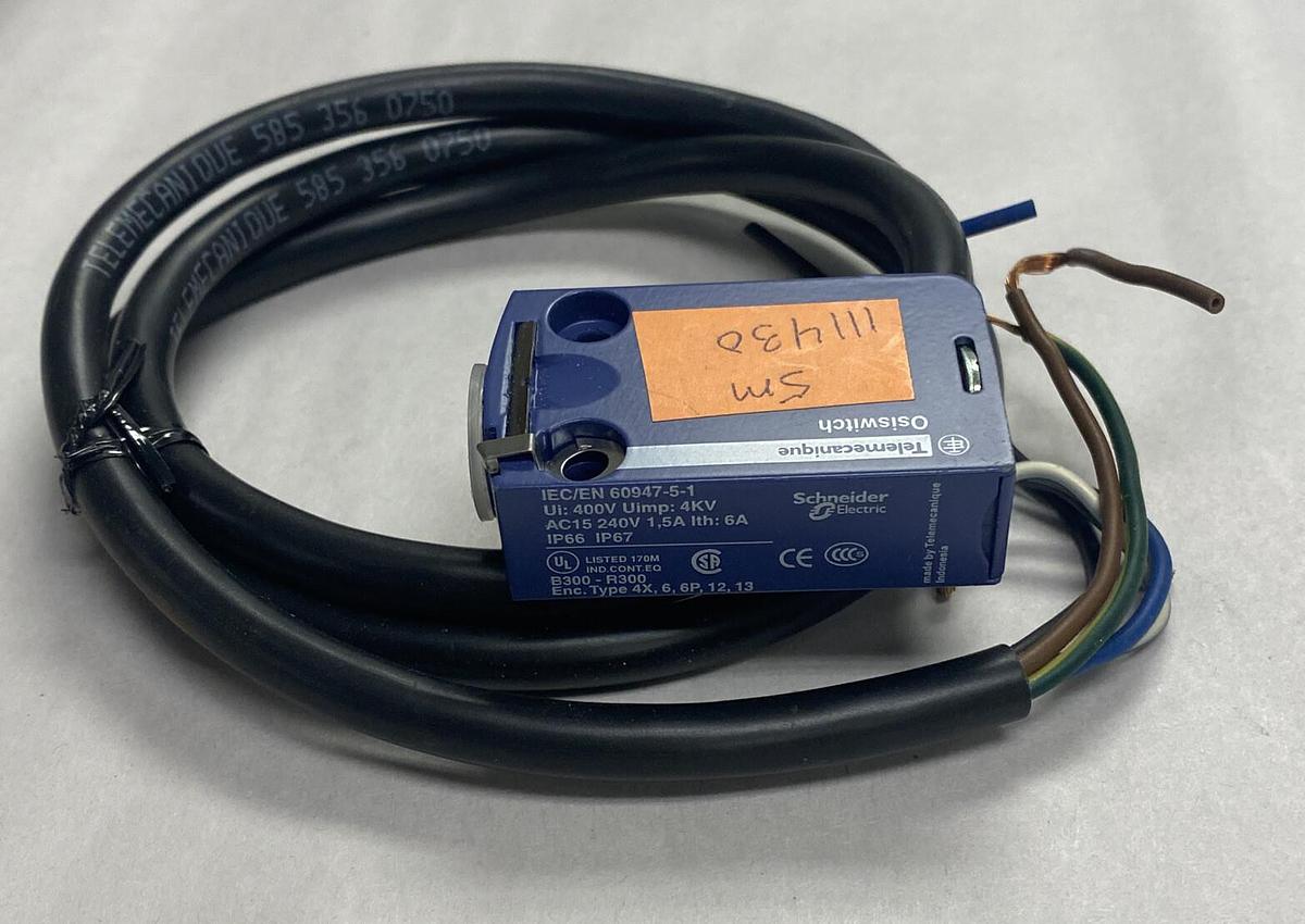 Telemecanique,ZCMD25L1,Limit Switch NOS