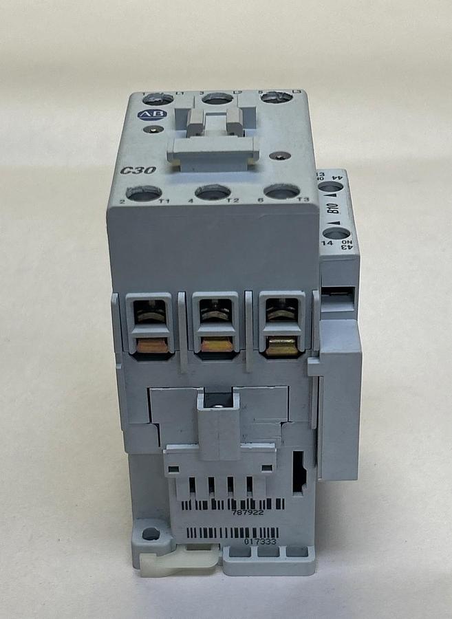 Used ALLEN BRADLEY,100-C30*00,CONTACTOR