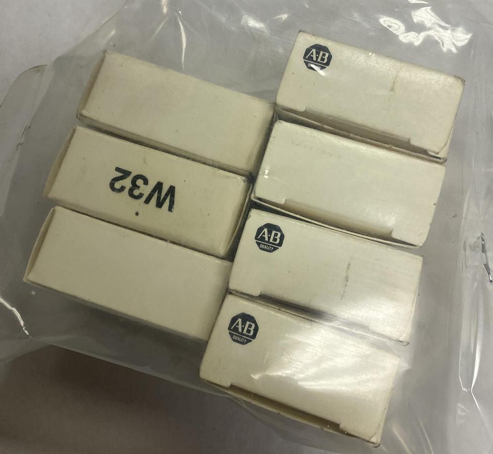Allen-Bradley,W32,Heater Lot Of 7 NOS