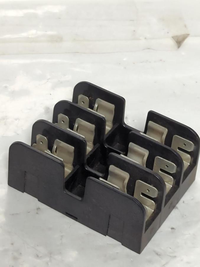 Used GOULD SHAWMUT,30313,FUSE HOLDER 30 AMP 600 VOLT PRE-OWNED