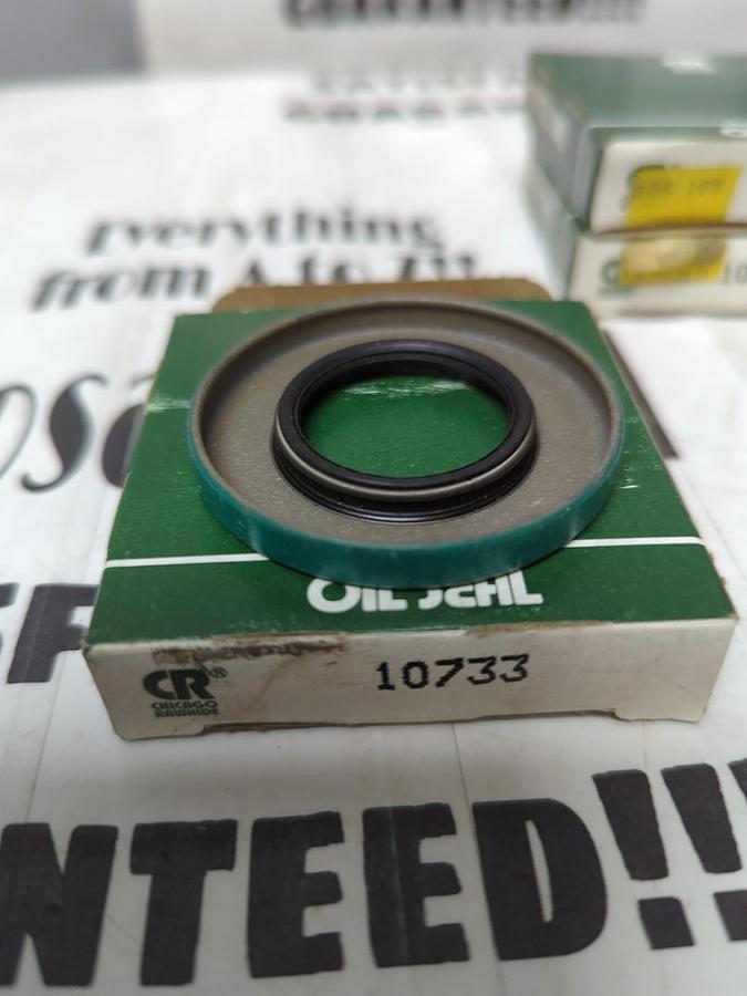 CHICAGO RAWHIDE,10733,OIL SEALS LOT OF 3 NOS