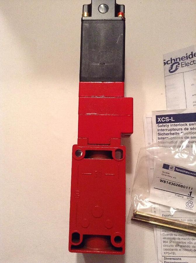Telemecanique Schneider Electric,XCSL767B3,Limit Switch