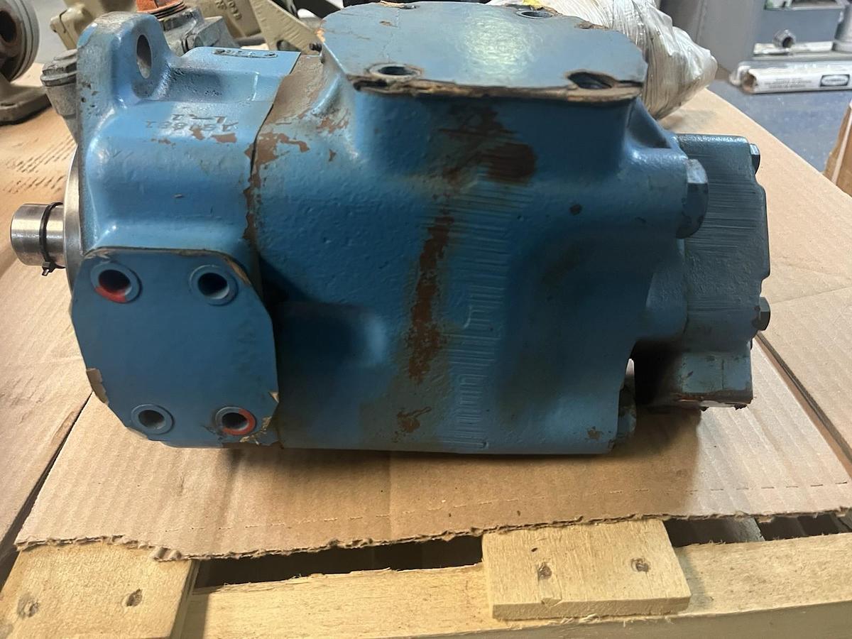 Used VICKERS,4520V-60A14-1BA20-283-B-90/0,HYDRAULIC VANE PUMP