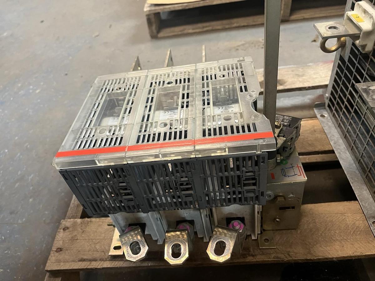 Used ABB,OESA-400D3PL,FUSIBLE DISCONNECT SWITCH 690V 400 AMP