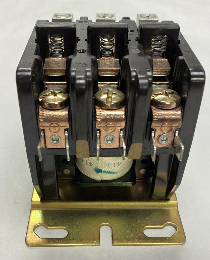 Used Stancor,W-R/RBM,Type 154-C2B3 Contactor 3 Pole 120V NOS