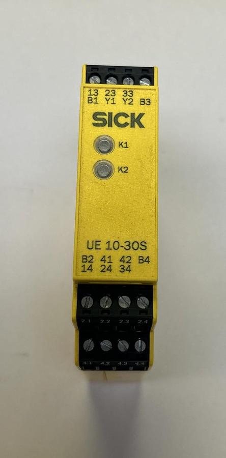 Used SICK,UE10-30S3D0,SAFETY EXTENSION RELAY