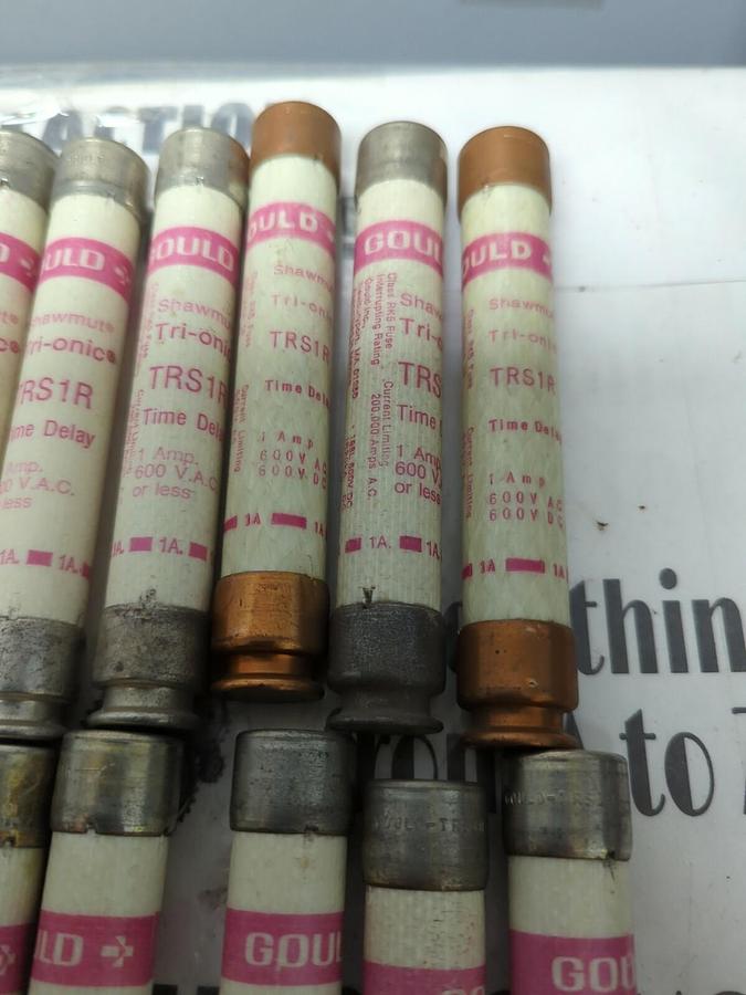 GOULD SHAWMUT,TRS1R,TIME DELAY FUSE LOT OF 14 NOS